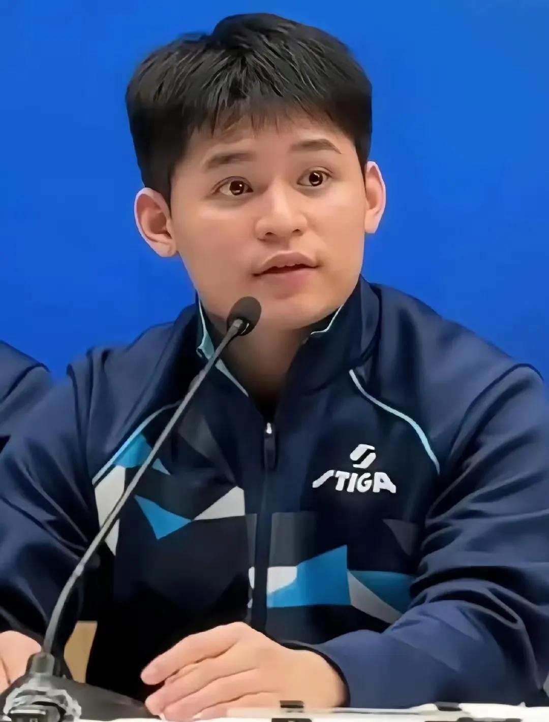 输到零分，竟笑得出。林诗栋把败北写成一本升级手册。决赛被东哥三局带走比分刺