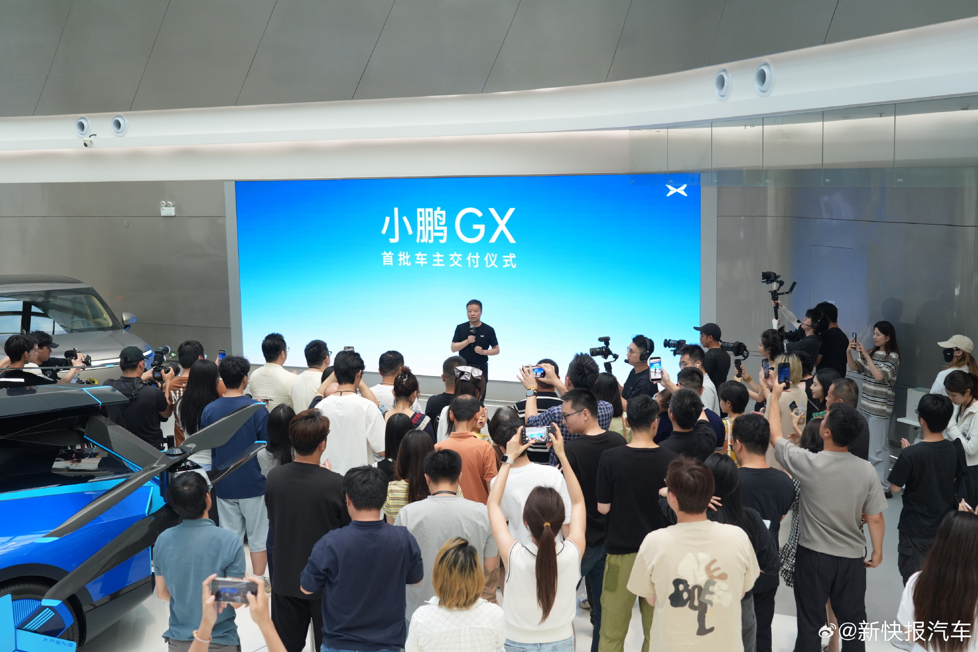 5月25日，小鹏GX正式启动大规模交付。首批车主来自体制内、金融、汽车...