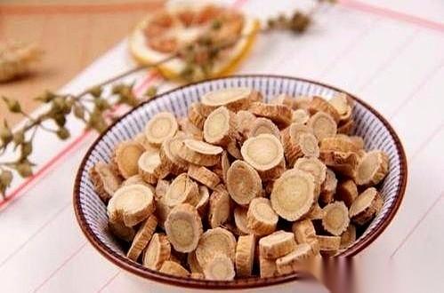 总觉得自己身体被掏空？跟个纸片人一样，风一吹就晃？别傻乎乎地光知道一个黄芪了，