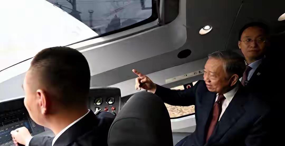 近期东南亚铁路领域接连出现值得深思的动态，不少人都对越南的举动感到疑惑。4月1