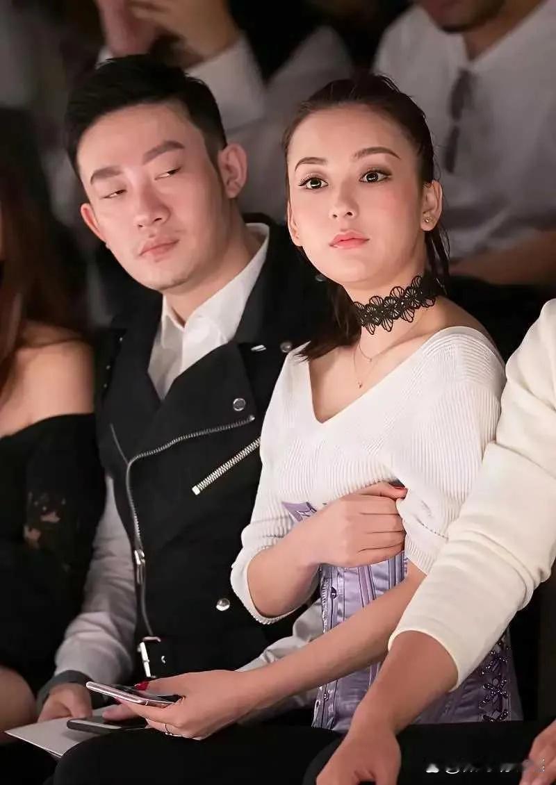 女明星果然都是有很大差距的，普女跟大美女同框，谁丑谁尴尬。