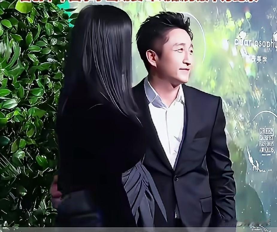 ​老公终于支棱起来了。邹拳王复赛，对冉莹颖来说，也许是喜忧参半。如果丈夫邹市明