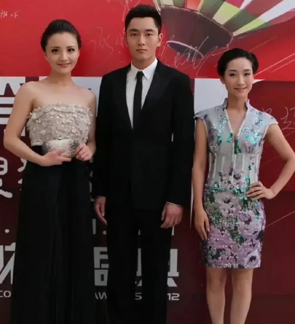 安陵容真的好小一只，但是与甄嬛同框为什么看着一样高啊？