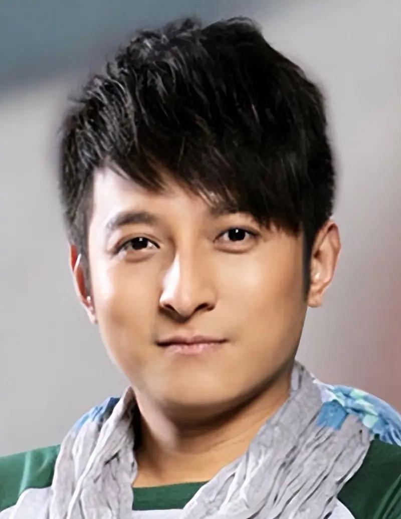 终于知道维嘉为啥又回来了，你看现在这些主持人就知道，湖南台是真的没办法了。老一辈