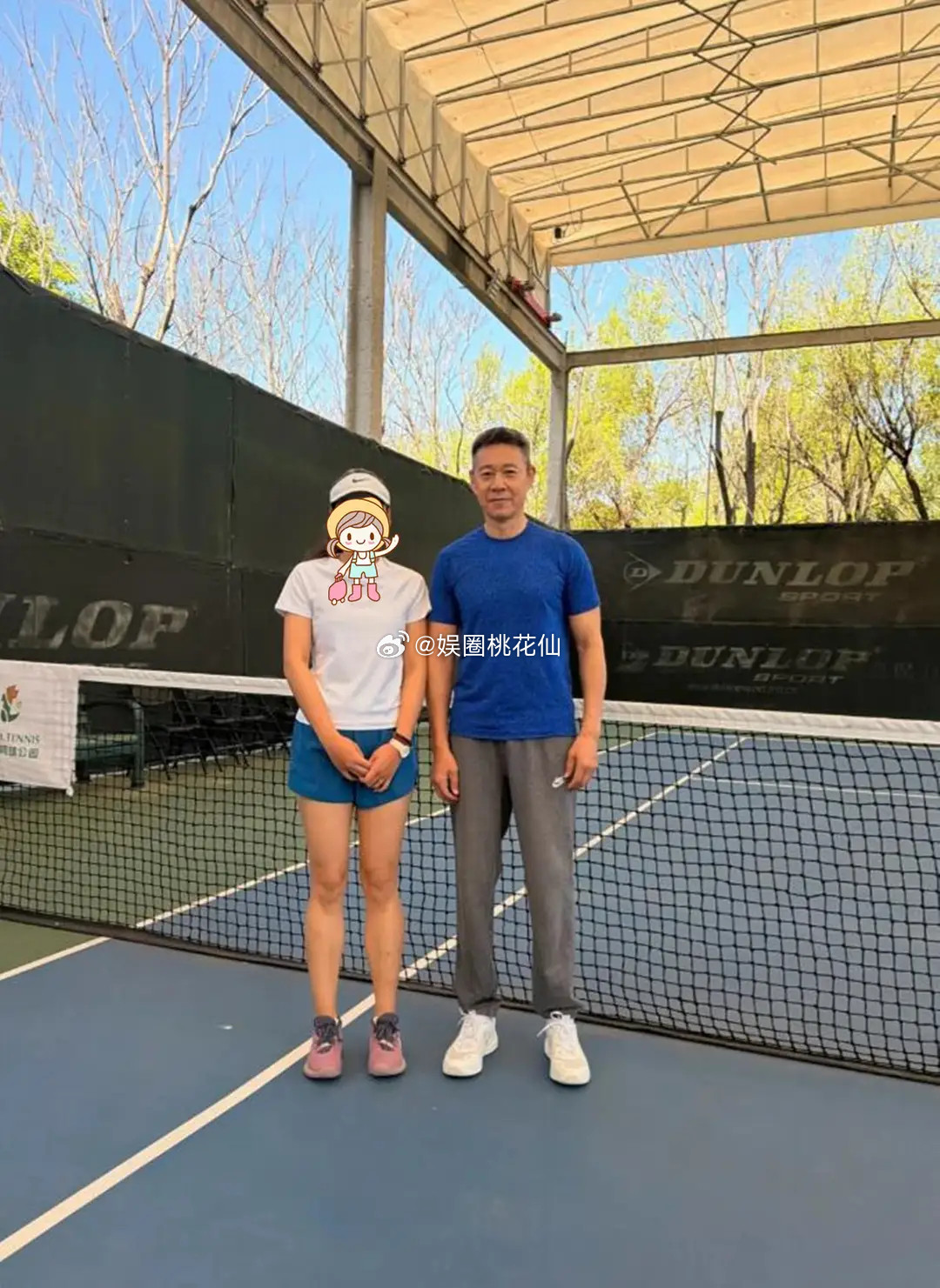 明星新春动态&近期美照合集杨雪初一晒母女大片，女儿气场强大长得也好看，网友喊话别