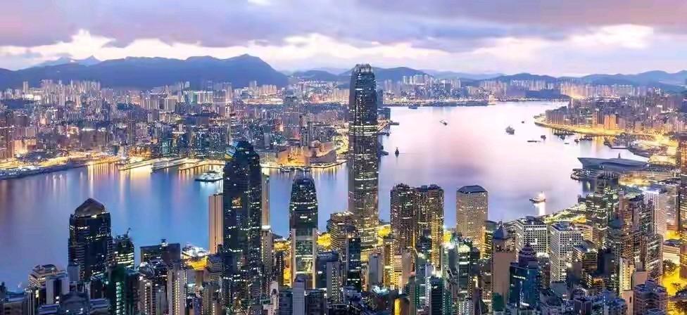 恭喜香港世界第三！瑞士机动灵活的永久中立，促使中东尤其是伊朗富人把钱流入香港，举