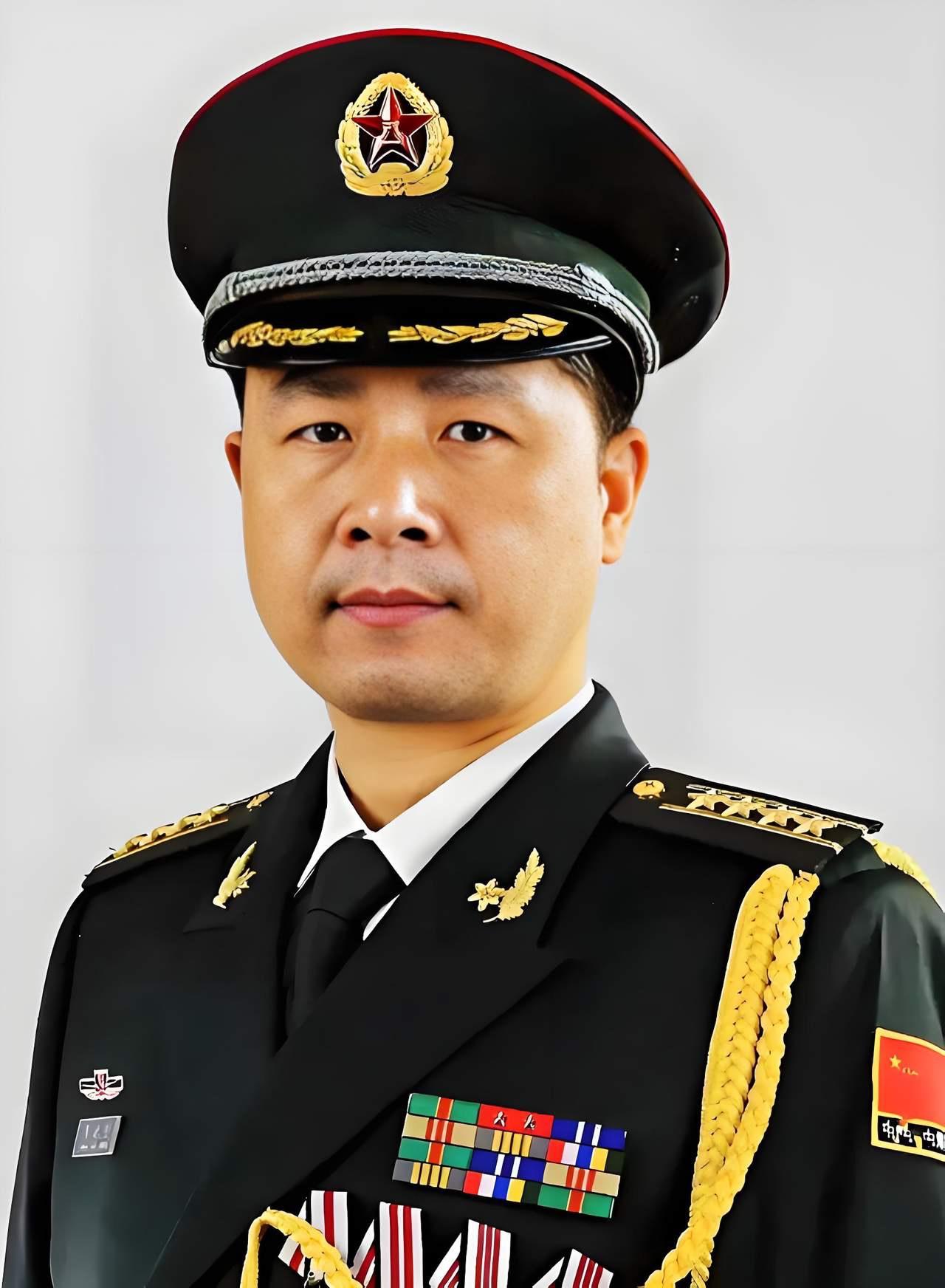 "我要让所有的美国导弹都打不到中国！"说出这句豪言壮语的，是继钱学森之后国家高度
