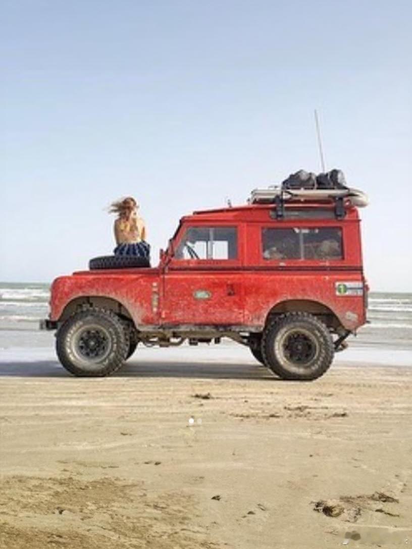 帕杰罗路虎在路上Landrover•Series•People•