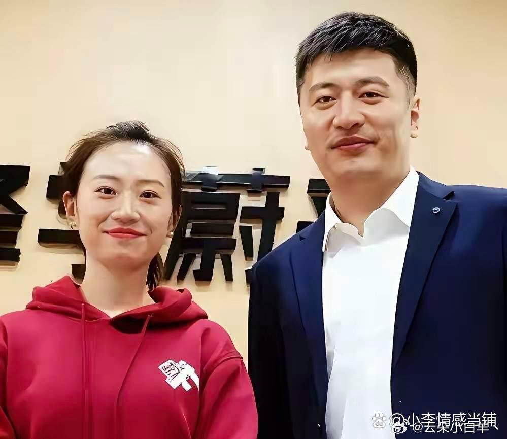 张雪峰走了，她的妻子李丽婧才34岁。两人是朋友介绍认识的，仅相处40天就结婚了。