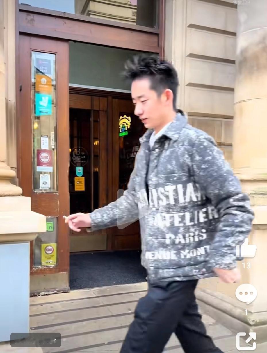 要是比赛的时候能抽烟，吴宜泽早赢了。据说此次世锦赛局间休息，吴宜泽老跑出去抽烟，