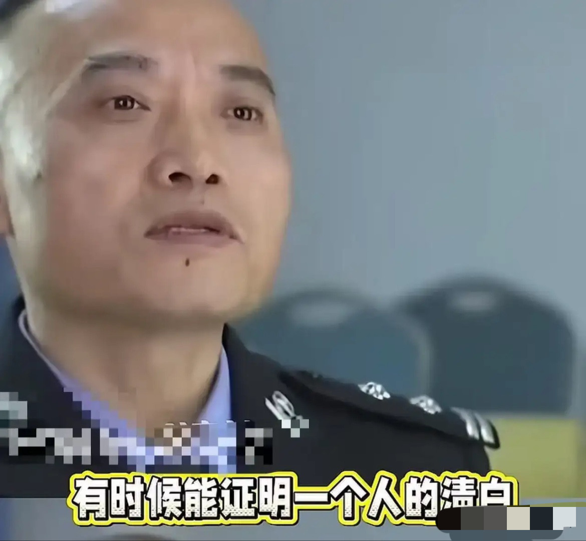 这才是人民的好警察！”重庆，10岁男孩被“误会”划坏奥迪，因为监控只拍到他的身影，连父亲也觉得是他干
