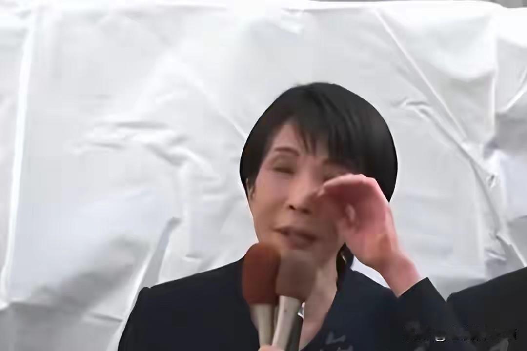 高市早苗丑闻缠身，政治危机已然迫近　　近期，日本老牌权威调查媒体《周刊文春