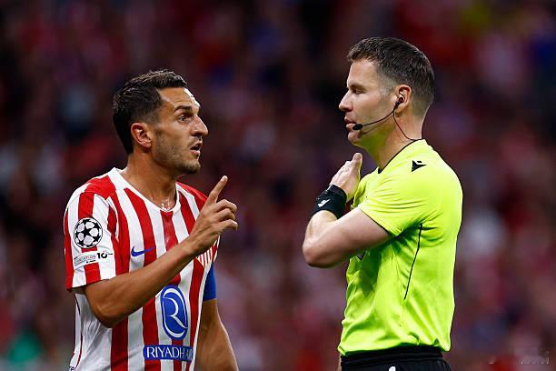 马竞1比1阿森纳足球，跟，足球，真的不一样，人们在踢不一样的足球。大巴黎和拜仁