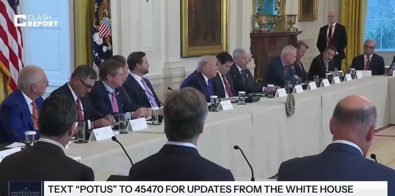 【大失所望】埃克森美孚首席执行官达伦·伍兹在白宫会晤时，直言不讳地告诉美国总统