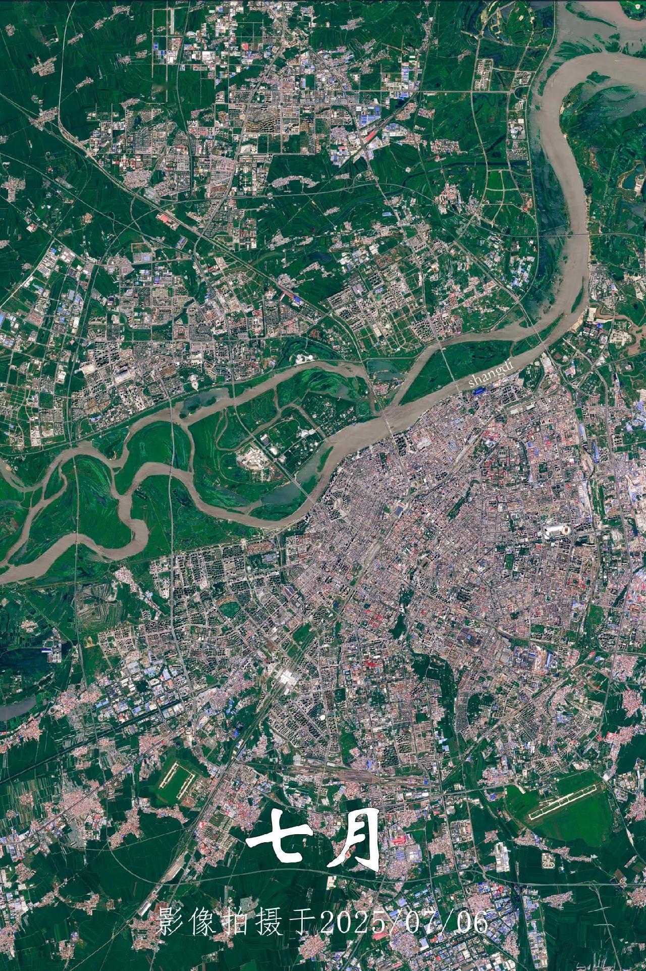 哈尔滨的一月和七月，两重天[呲牙笑][呲牙笑][呲牙笑]