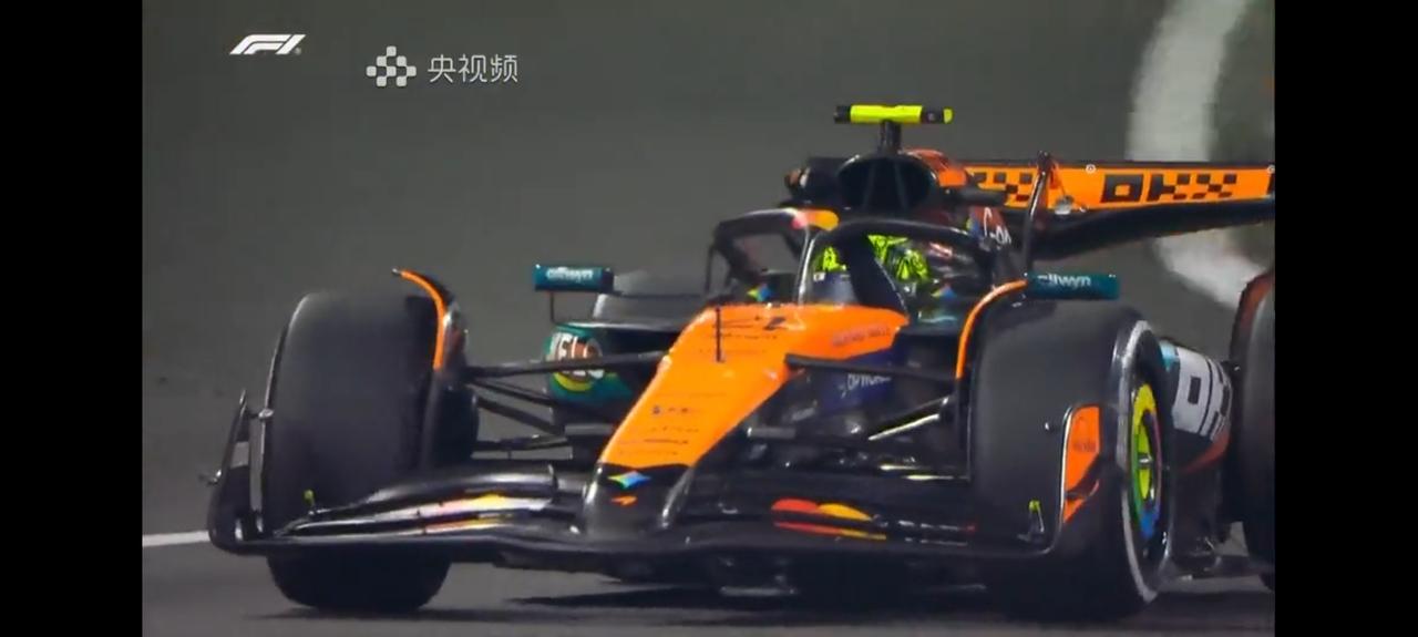 诺里斯获得F1年度车手总冠军只能说明一个问题。那就是:给你一辆火星车，一个普