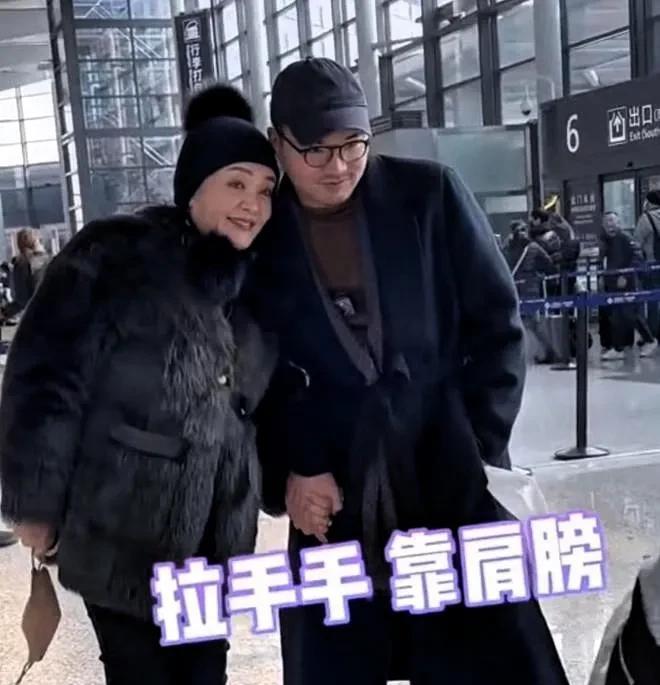 兰姐退了休带着男友到法国玩儿子接班家里孙辈都有人照顾兰姐最近正式不干了，说啥