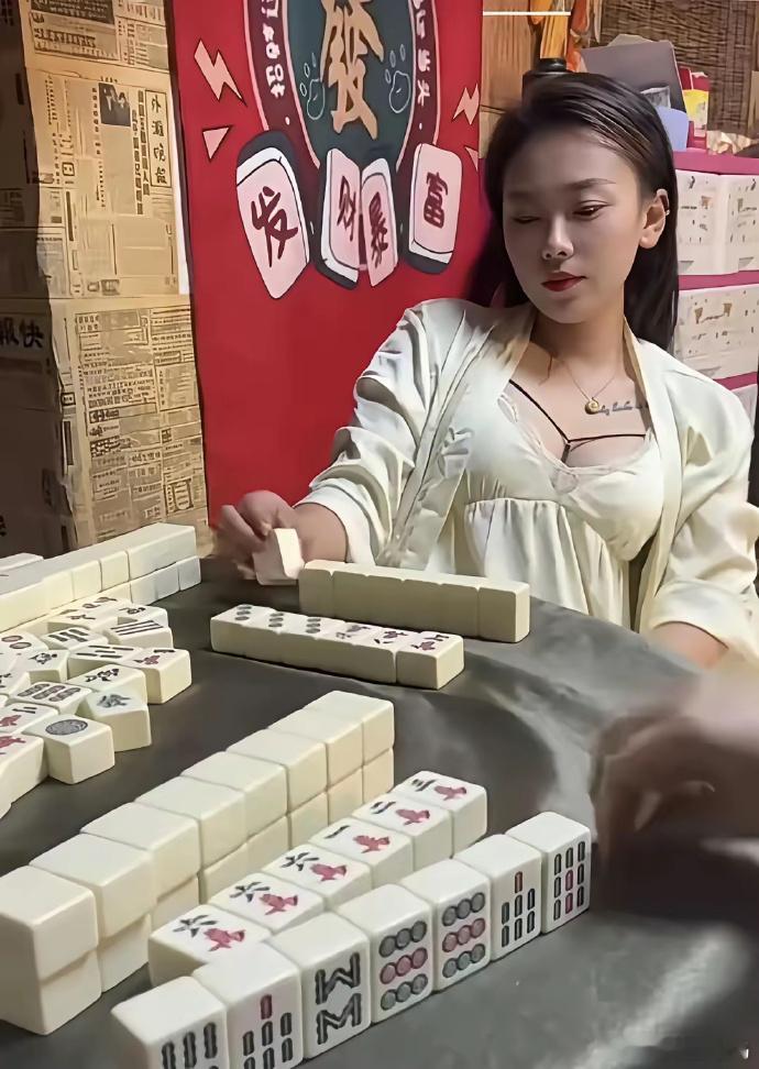 这一局谁输谁赢很明显了吧！[笑着哭]​​​