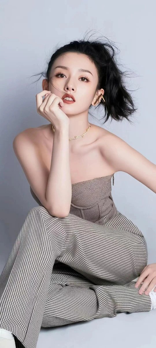 宋祖儿小天使偏爱祖儿，从来不止惊艳的古装颜值与自然细腻的演技，更多是被她无数细