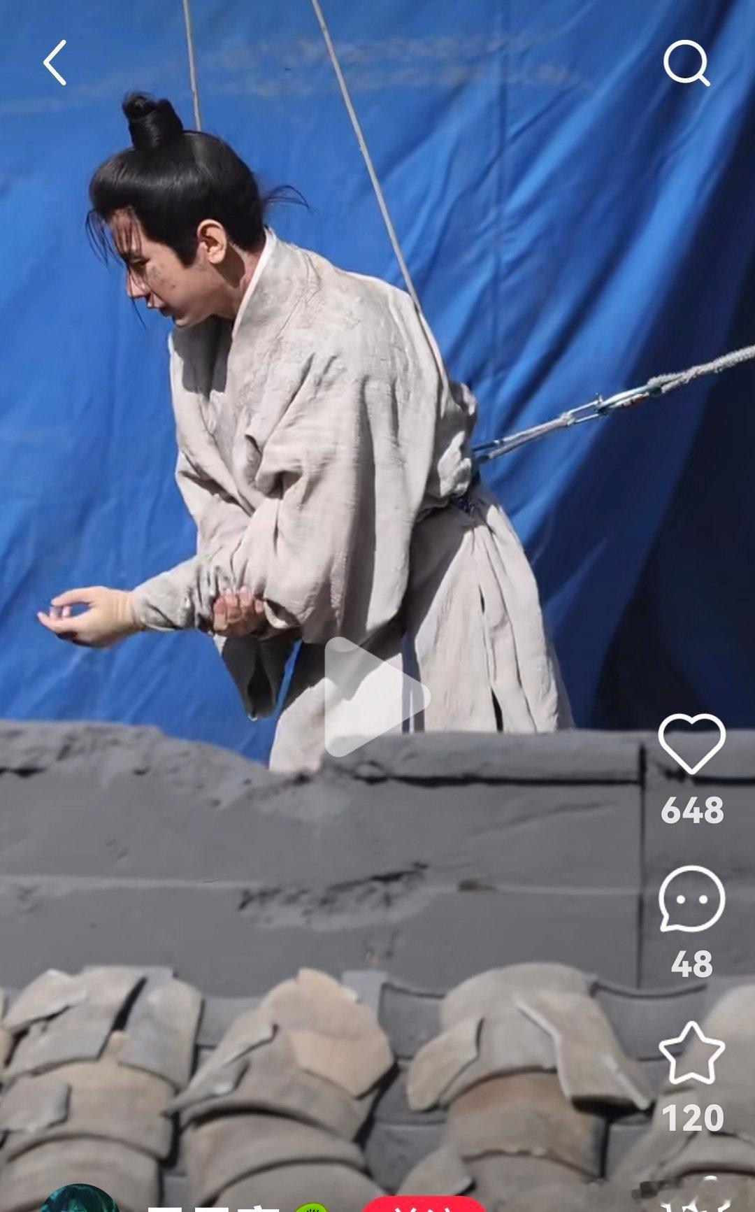 核心力量不够强的话，吊威亚就很容易受伤。