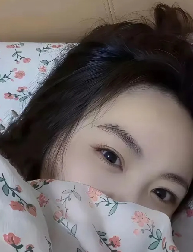 问所有人一个问题，凡是背叛丈夫，搞婚外情的女人，都是坏女人吗？像我这样的，是