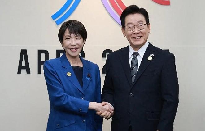 韩国11月对华出口猛涨，高市早苗这下子不吭声了！2025年11月，韩国整体出