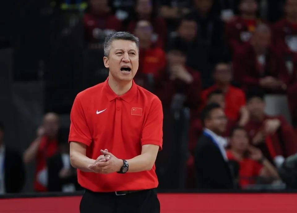 中国男篮大名单公布！郭士强后卫线的选择，令人失望2月23日上午，中国篮球之