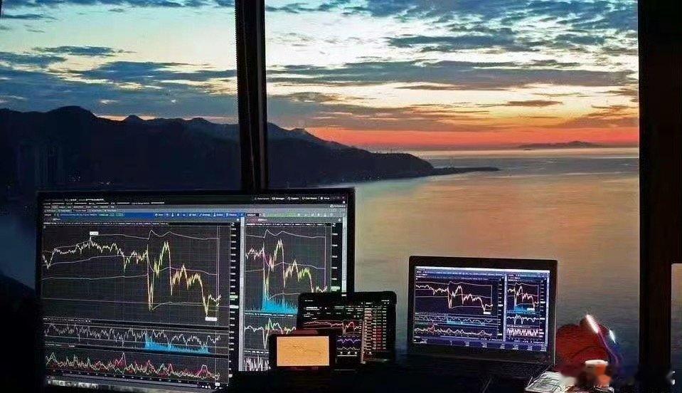 炒股的人都有一种惯性思维：股票涨了20%，就觉得它能涨到30%、50%、甚至翻倍