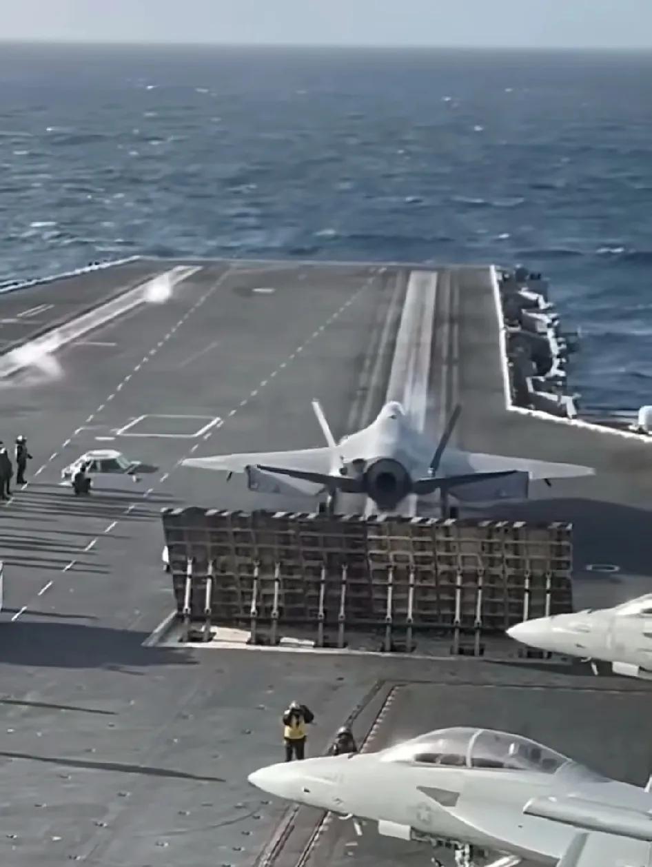 其实，人家的航母并不差，就是喜欢抽点烟而已！[捂脸哭]再说了，不是落后的东西就一