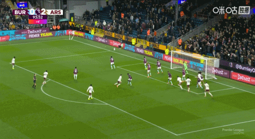 拼! 枪手两球领先仍全员狂奔回防, 塔帅称赞: 10名球员冲刺了80米