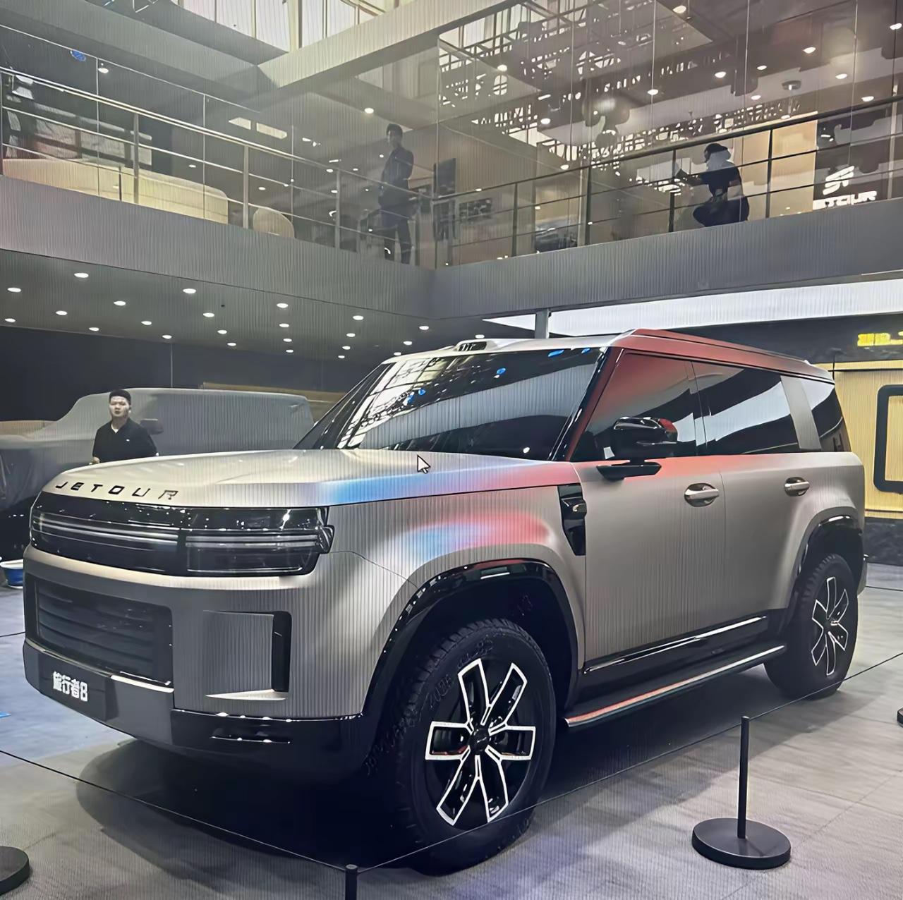 又一台国产的奔驰大G呀！这是北京车展，奇瑞捷途品牌，亮相了一台概念车，估计离量产