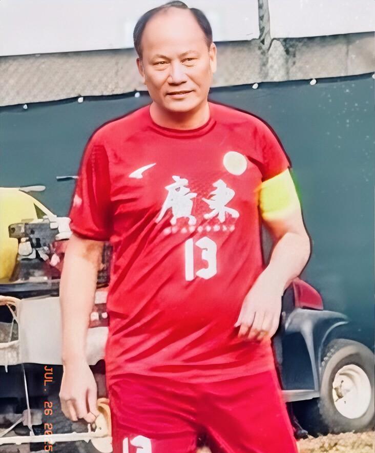 对老球迷来说，谈起广东足坛的点球专家，第一个想到的名字一定是广州队的麦超，但很多