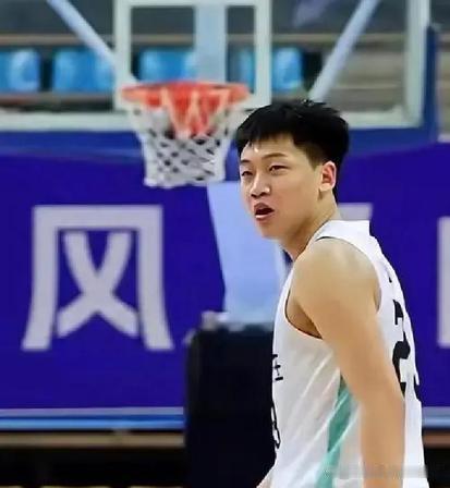 辽篮两大新星崛起！刘子扬+付远旭，辽宁未来的核心班底看完辽宁男篮夏季联赛