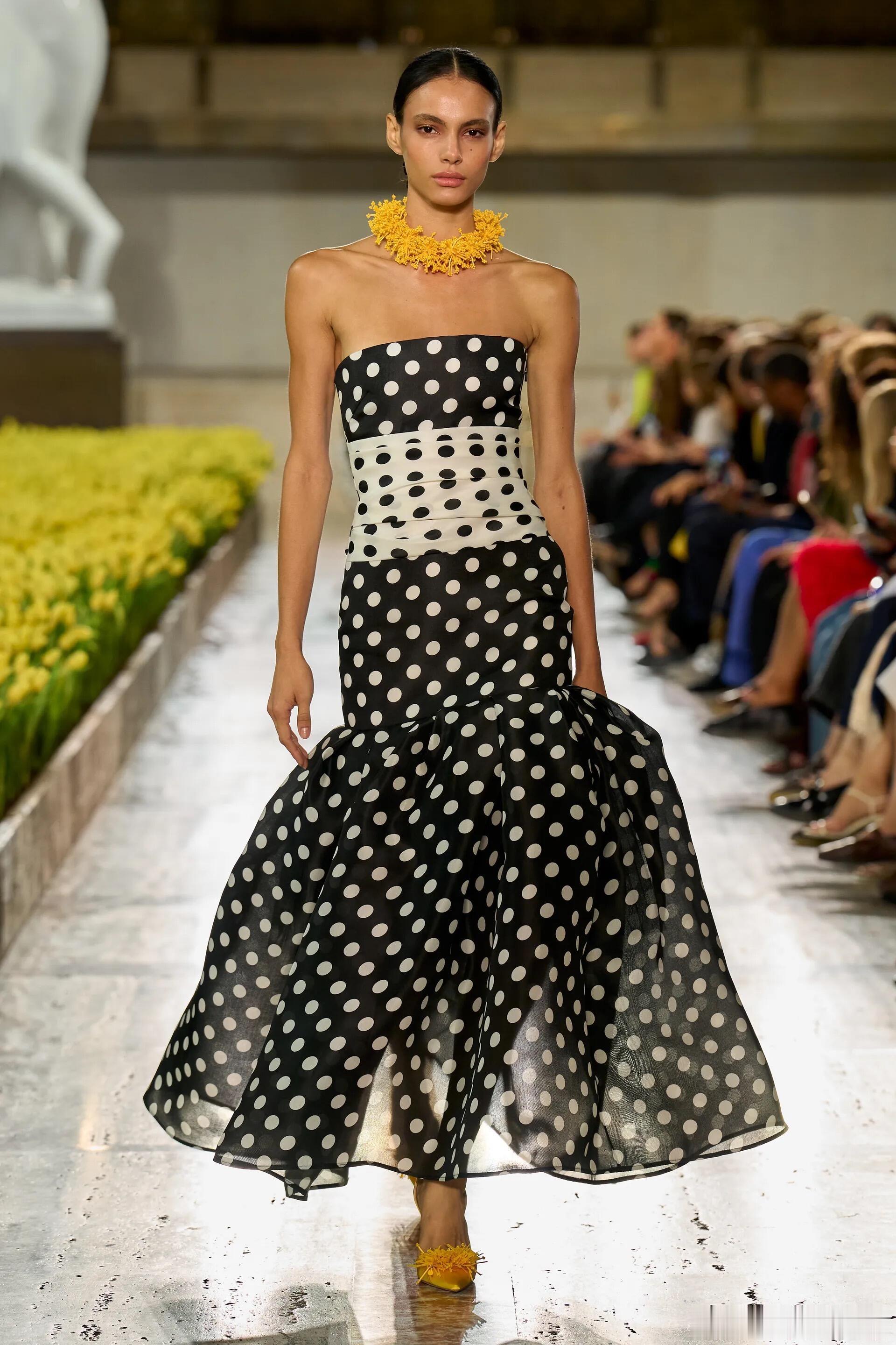 CarolinaHerrera2027春夏系列🌹时装周纽约时装周