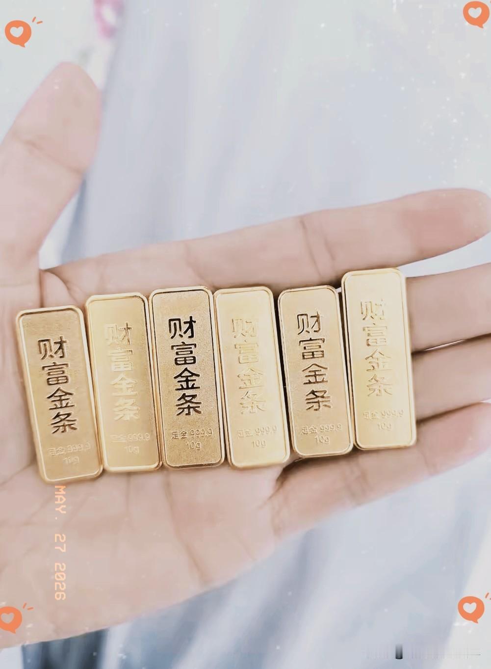知道黄金为什么迟迟不能回到1200吗？因为资本知道大家都挂在树上，一旦它