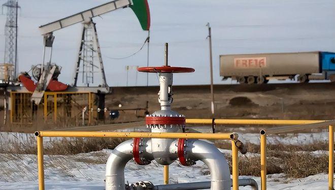 乌克兰10天5炸俄港口，精准掐断战争命脉，普京陷入两难！俄乌战场暗潮翻涌！乌克兰