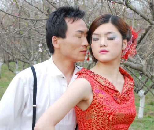 产妇刚生完孩子, 医生又伸了进去, 产妇直喊疼医生却说活该!