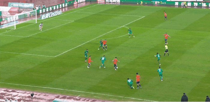 谢文能爆射，克雷桑头球破门，山东泰山2:1力克北京国安，迎来两连胜。没有外部因