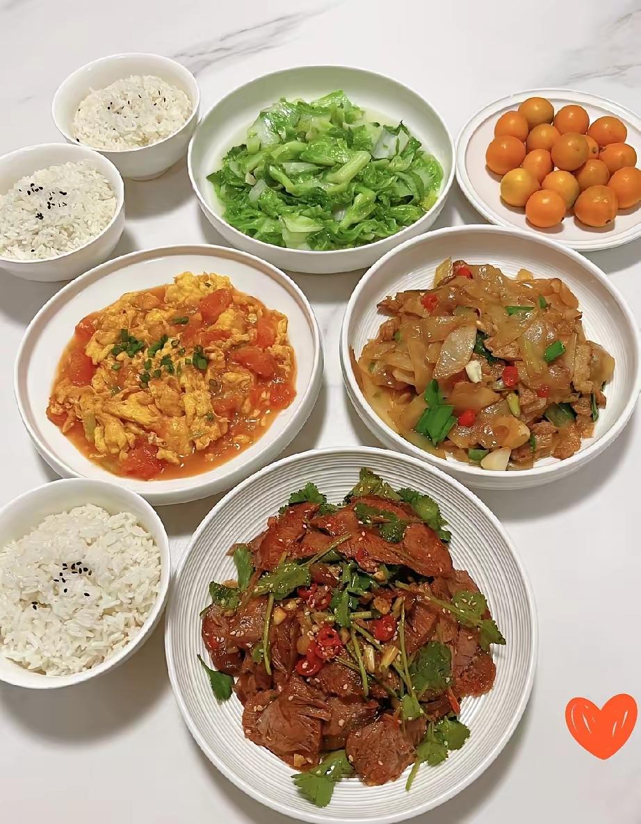 最近听到个挺让人纠结的事儿：婆婆当年帮忙带孩子，大的给3万，小的才给2000。现