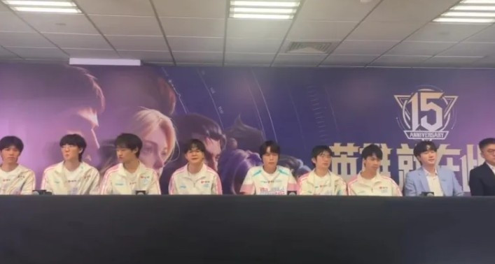我请问呢? Bin: 输了就输了吧, 现在输了比S赛输强, 好好备战S赛