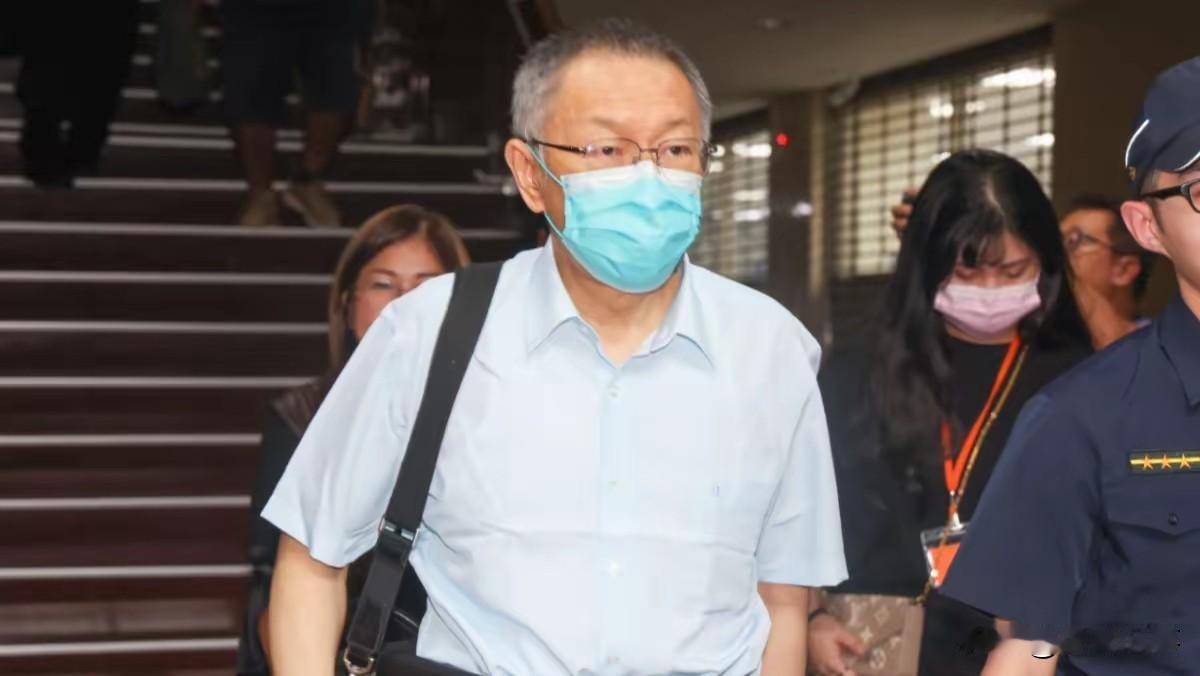 柯文哲死性不改，馆长的能量没那么大！柯文哲京华城案近日继续开庭审理，已经
