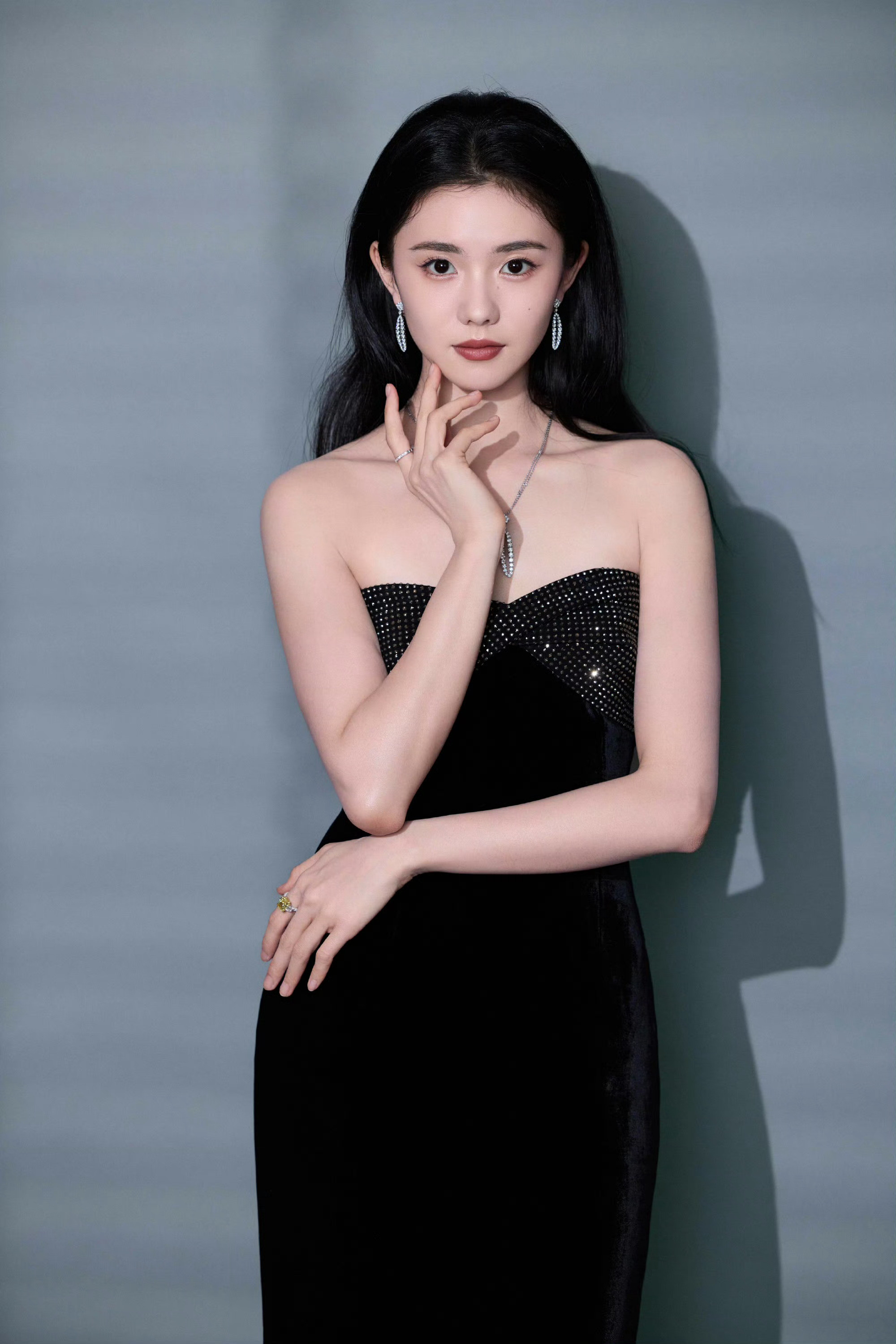 刘浩存×第十六届北京国际电影节开幕式红毯造型大片📸刘浩存好美刘浩存雨