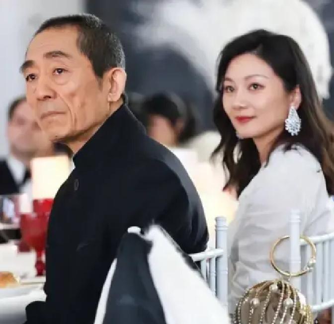 2000年，19岁的陈婷带着50岁的张艺谋回家见家长。谁知，陈婷父母一见来者是张