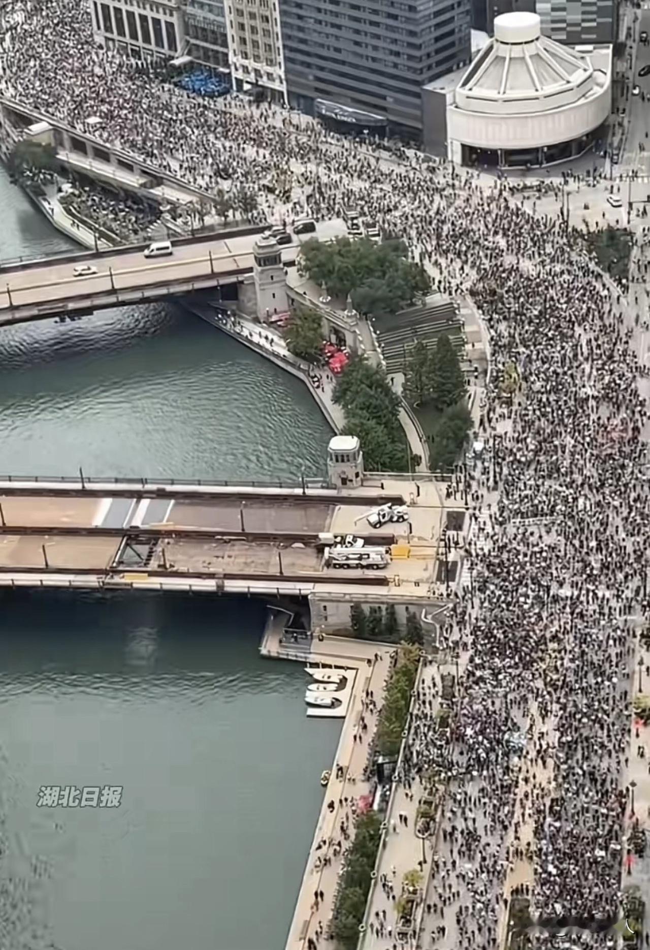美国民众：不要国王。你看，“不要国王”运动席卷全美！美国超700万民众上街示
