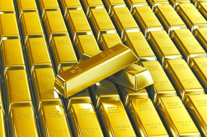 “私募一姐”李蓓这波操作真够猛的——清仓黄金，全仓押注地产和顺周期蓝筹！在黄金疯