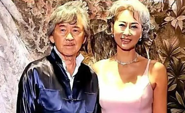 林子祥叶倩文的“奇葩”婚姻：住打通双钥匙房各走各门，却能默契递麦、为蛋挞皮欢呼