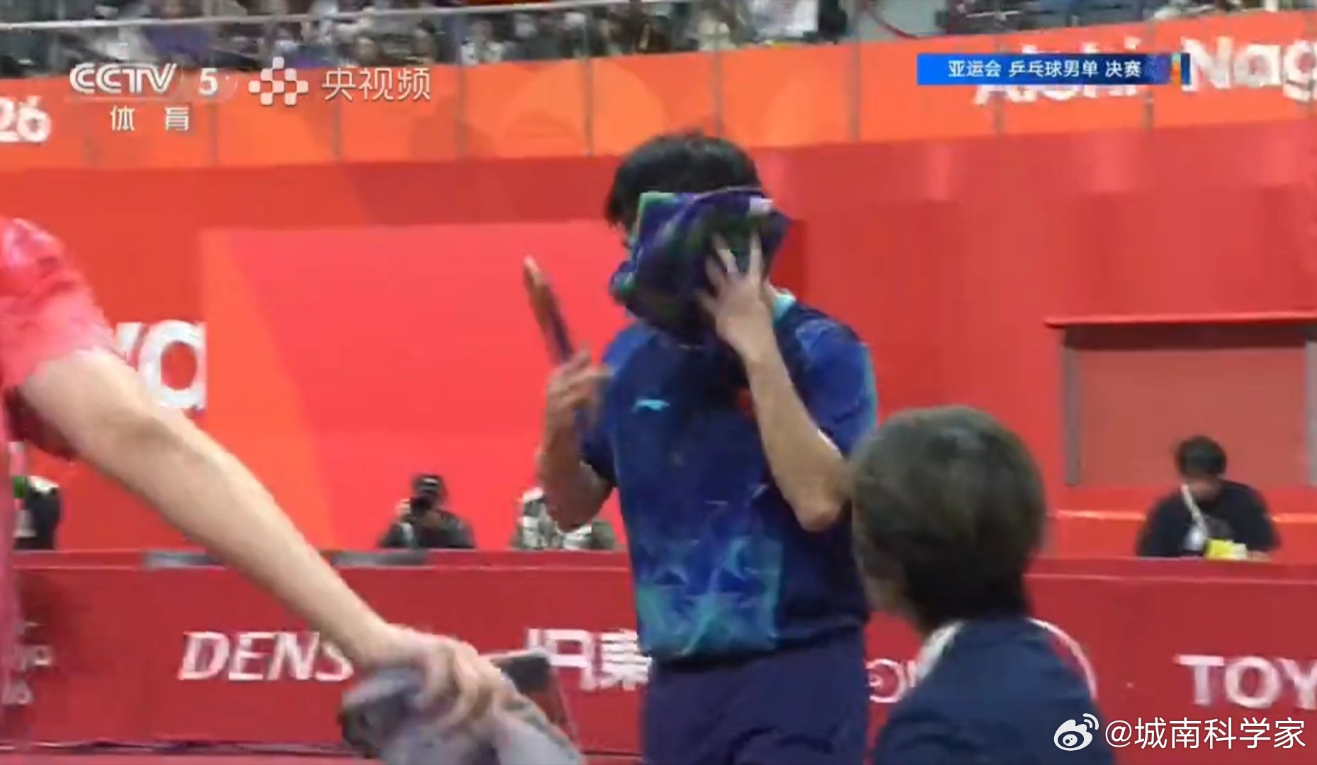 卧槽，林诗栋挺猛啊，2-0暂时领先！德国机票预订中…[笑着哭]林诗栋王楚钦林