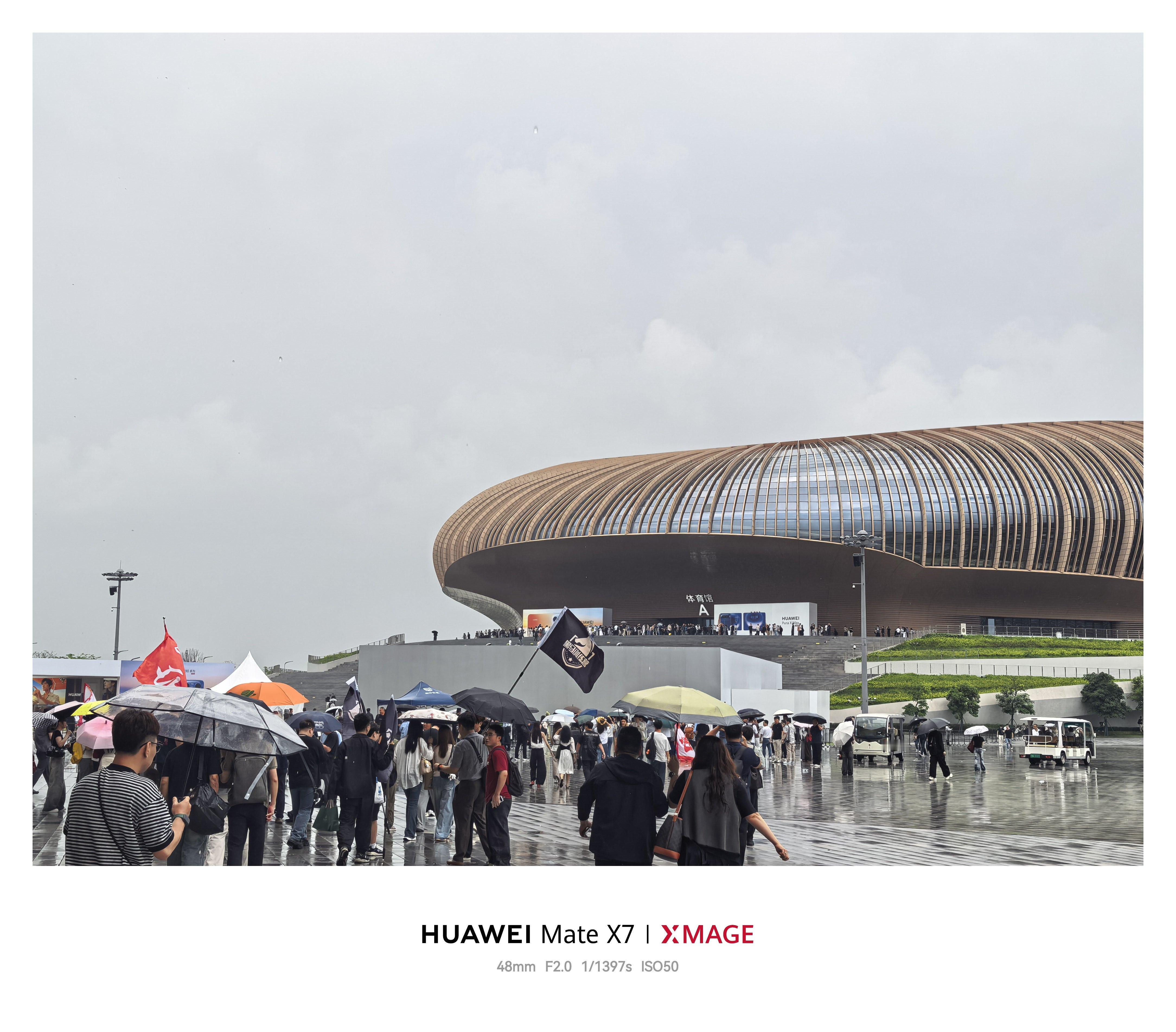 四字就是不一样，黄牛的票已经炒到快3K了