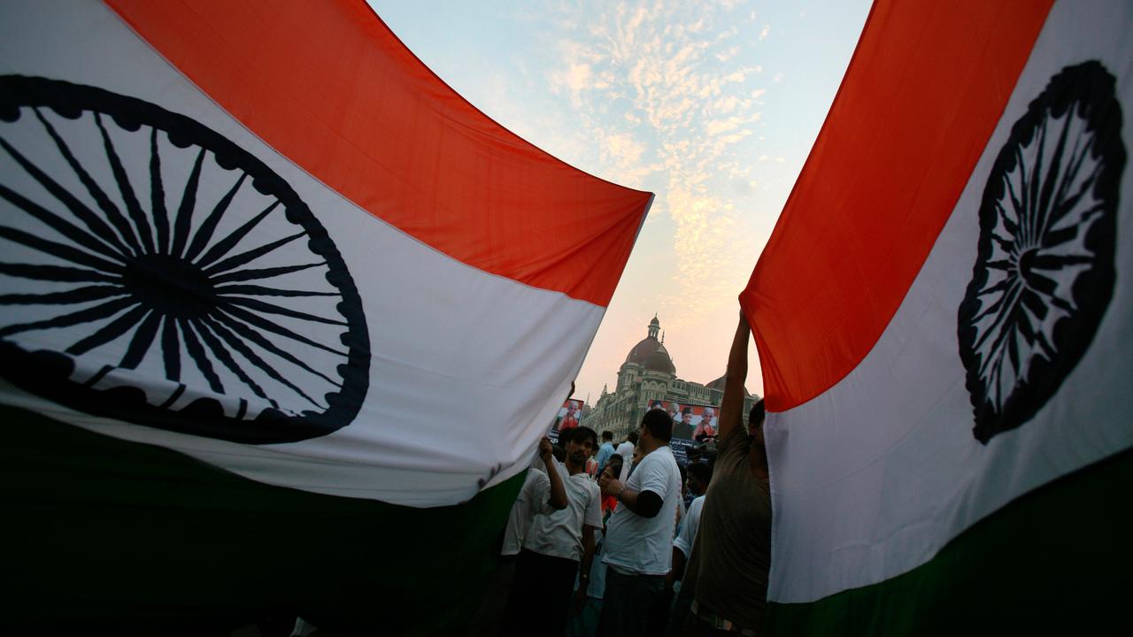 印度用人民币买俄罗斯石油，但这钱从哪来的？其实，印度不仅有钱买俄罗斯石油，还能买