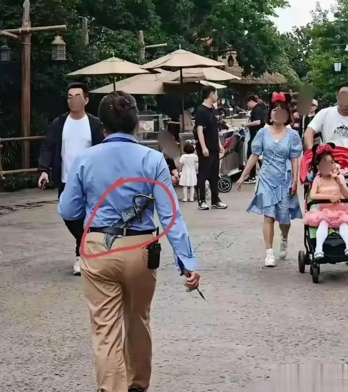 弱弱的问一句，这大姐到底是干啥的？